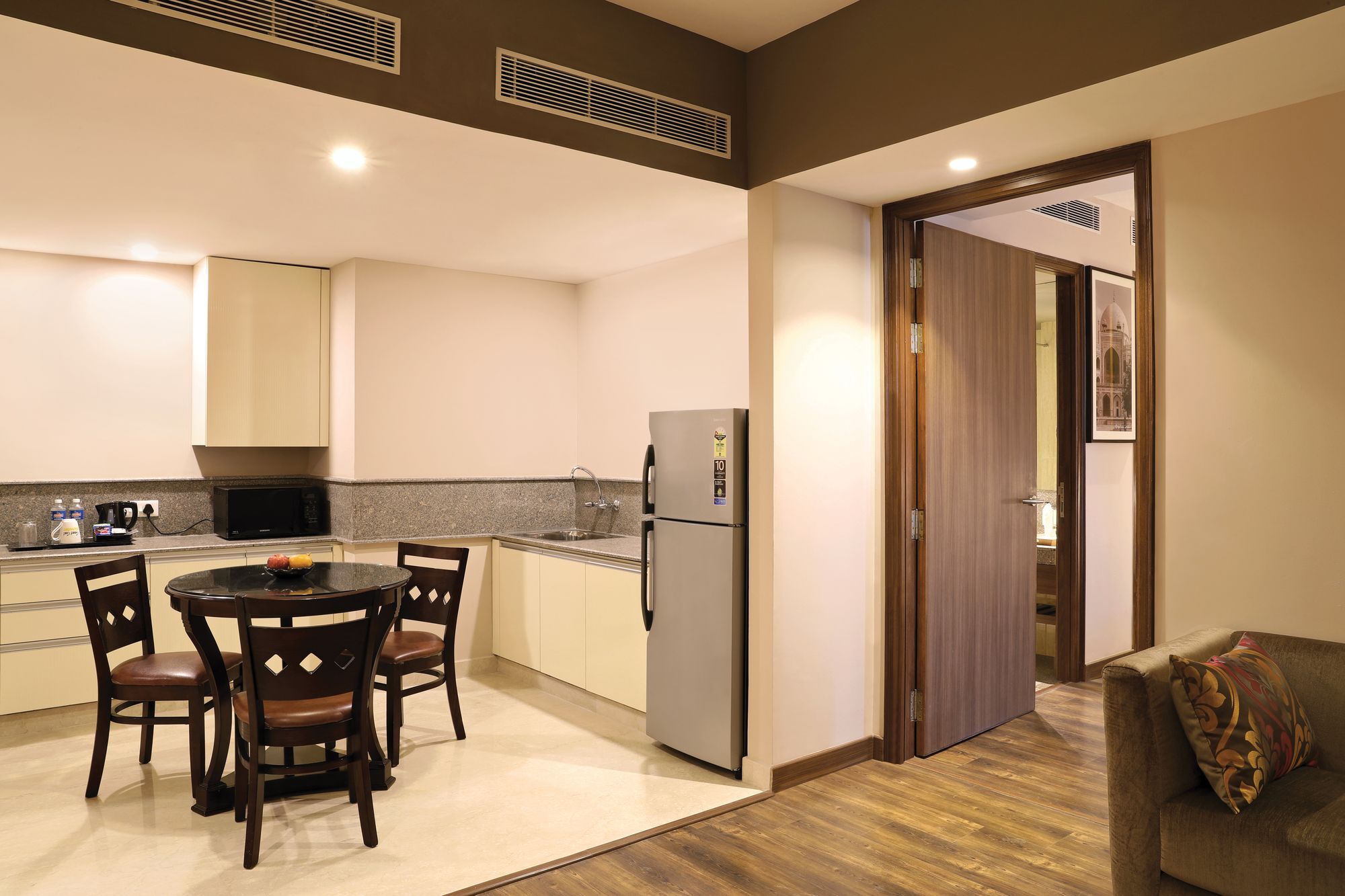 Lemon Tree Hotel Sohna Road Gurgaon Exterior photo
