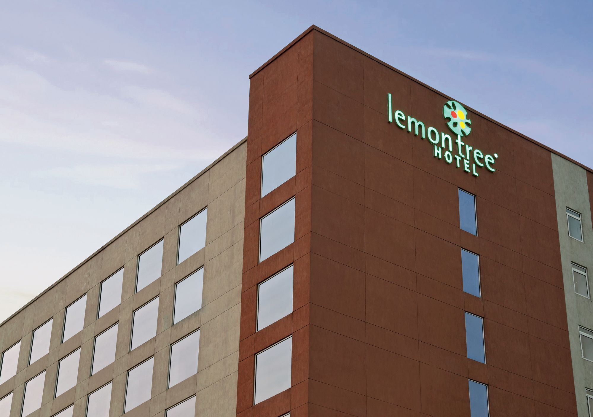 Lemon Tree Hotel Sohna Road Gurgaon Exterior photo