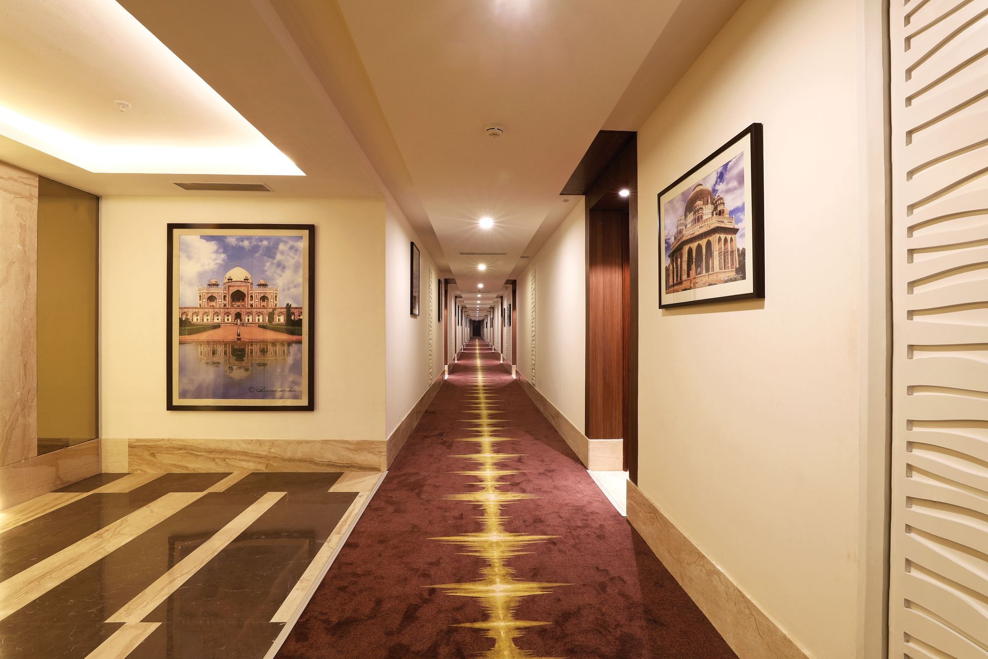 Lemon Tree Hotel Sohna Road Gurgaon Exterior photo